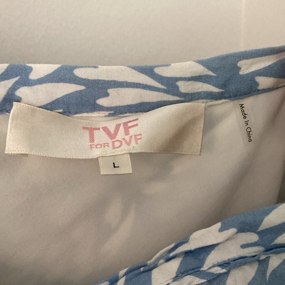 TVF for Diane Von Furstenberg Satin Heart Print Blue Designer Mini Skirt sz L - Picture 3 of 4